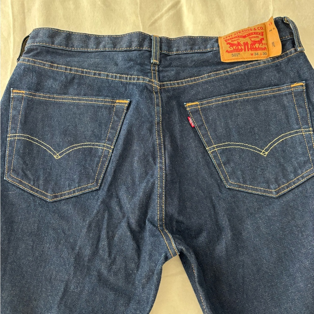Levi's 501 34x30 Men’s Jeans in Dark Blue Denim button fly